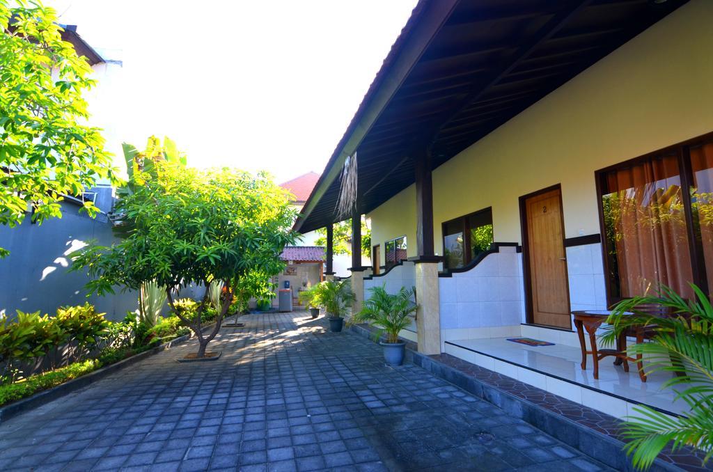 Arik Homestay Canggu Exterior photo