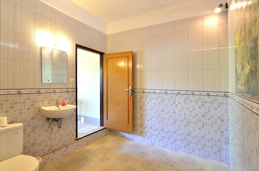 Arik Homestay Canggu Exterior photo
